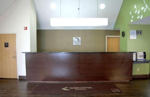 Sandusky Hotel | Family-Friendly Retreat at Sleep Inn Sandusky with Pool
