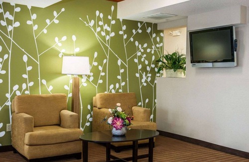 South Bend Hotel | Comfortable Stay at Sleep Inn South Bend Airport with Pool