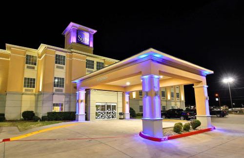 Abilene Hotel | Inviting Sleep Inn & Suites University: Pet-Friendly Comfort