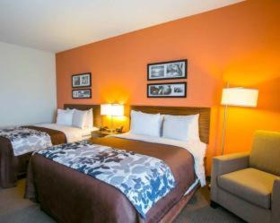 Austin Hotel | Discover Sleep Inn & Suites Austin - Pet Friendly Retreat
