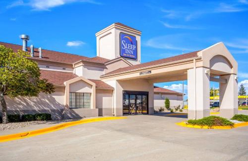 Columbus Hotel | Comfortable Sleep Inn & Suites Columbus: Pet-Friendly Stay