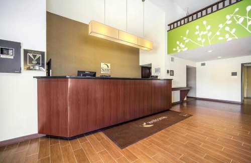 Columbus Hotel | Comfortable Sleep Inn & Suites Columbus: Pet-Friendly Stay