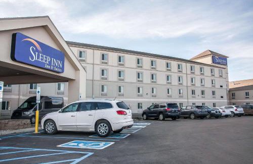 Minot Hotel | Exciting Stay at Sleep Inn & Suites with Water Park Access