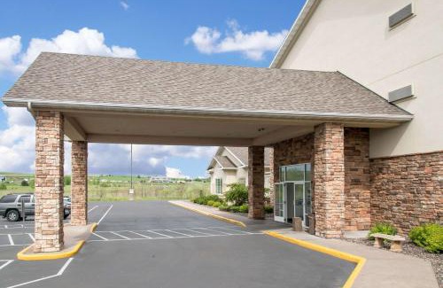 Eau Claire Hotel | Relax at Sleep Inn & Suites Conference Center with Ocean Views