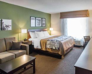 De Funiak Springs Hotel | Pet-Friendly Sleep Inn & Suites in Defuniak Springs