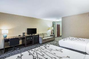 Dunmore Hotel | Pet-Friendly Sleep Inn & Suites with Pool and Family Amenities