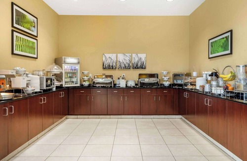 Fargo Hotel | Convenient Sleep Inn & Suites Fargo Medical Center Stay