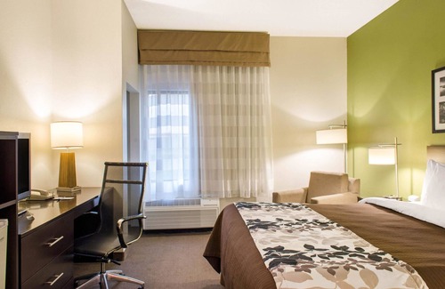Metairie Hotel | Welcoming Sleep Inn & Suites Metairie with Great Amenities