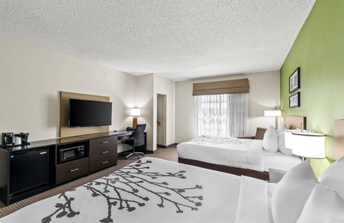 Dripping Springs Hotel | Discover Sleep Inn & Suites: Guest Rated 9.4 with Pool