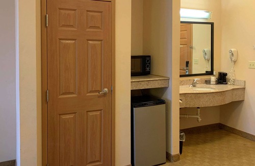 Gettysburg Hotel | Discover Sleep Inn & Suites: Family-Friendly with Pool