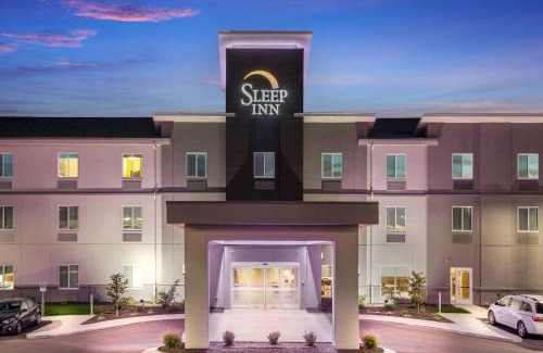 Webb City Hotel | Welcoming Stay at Sleep Inn & Suites Webb City with Amenities