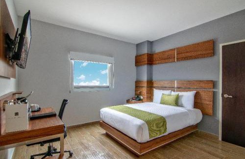 La Joya Hotel | Family-Friendly Sleep Inn Tijuana with Breakfast Included