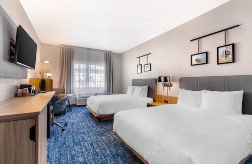 Cedar Hill Hotel | Discover Magnuson Hotel Cedar Hill: Pool, Eco-Friendly Stay