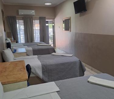Mokopane House | Budget-Friendly Sleep 'n Go Guesthouse with Family Amenities