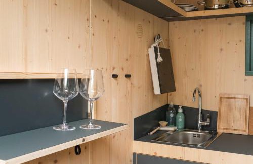 Rulzheim House | Inviting Sleep Space 3 - Family-Friendly Green Tiny Spot