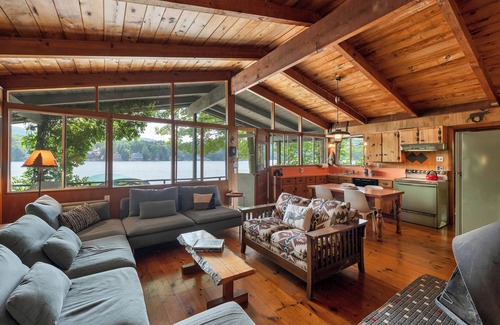 West Alton Cabin | Sleeper Island need boat dream cabin adventure lakefront family and pet friendly