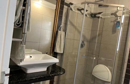 Polokwane House | Kid-Friendly Sleepers Villa Guesthouse with Kitchen Access