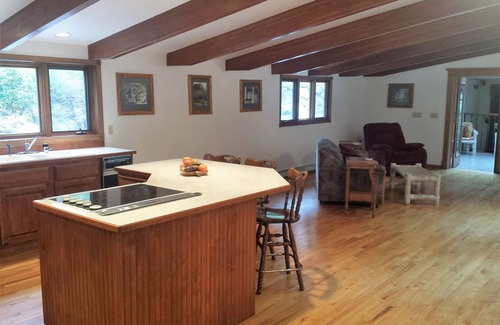 Grantsdale Cabin | Relax at Sleeping Child Hot Springs: Private Guest Retreat