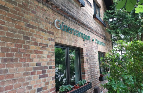 Lauta House | Experience Cozy Nights in Hay Beds at Ferienhof Sarodnick