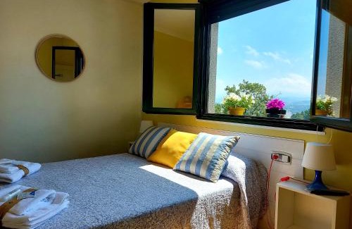 Sarria House | Discover Sleeping Sarria: Pet Friendly with Breakfast Options