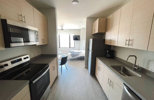 Des Moines Apartment | Comfortable Stay: Classic Studio with Gym in Des Moines