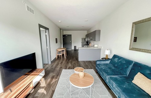 Des Moines Apartment | Sleepover: Dashing 1BD/1BA - Des Moines
