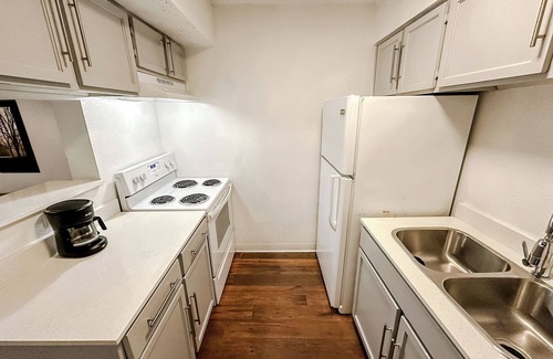 Windsor Park Apartment | Sleepover : Inviting 1BD/1BA + Gym - Austin TX