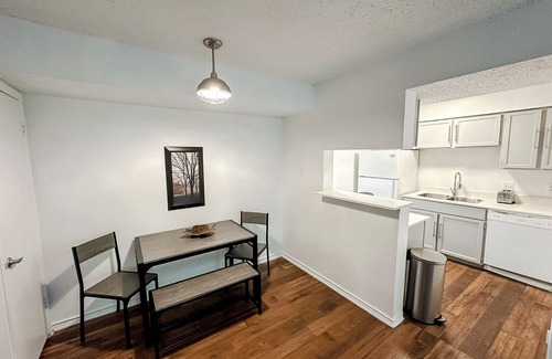 Windsor Park Apartment | Sleepover : Inviting 1BD/1BA + Gym - Austin TX