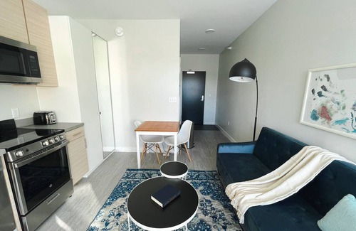 Des Moines Apartment | Inviting Studio with Gym Access - Perfect for Family Stays