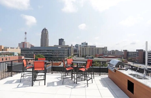Downtown Des Moines Apartment | Inviting 1BD/1BA Stay in Vibrant Downtown Des Moines