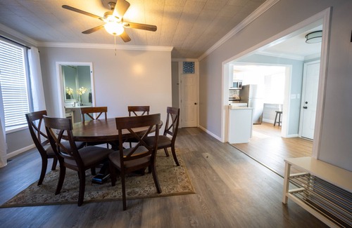 Atchison House | Chesterton House: Stylish, Pet Friendly & Steps from BC