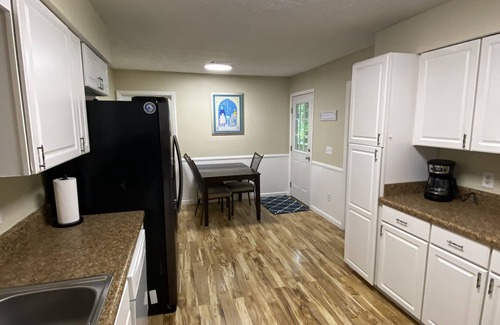 Fortson House | Relaxing 5 Bedroom Home with Community Pool Access