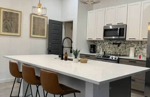 Arena District House | Perfect Family Retreat - Downtown with Grill & Mini Golf