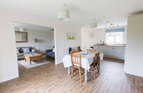 East Dereham House | Spacious Holiday Home with Pool & Sauna in Scenic Norfolk