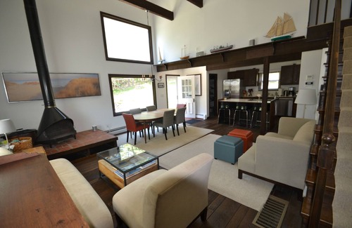 Edgartown House | Spacious 10+ Sleeper with Ocean View – Steps to Downtown