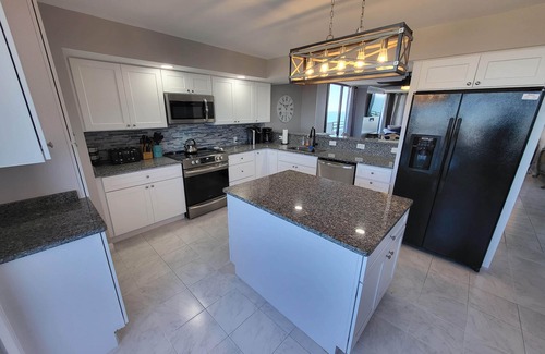 Daytona Beach Condo | Oceanfront 3BR Penthouse with Pool & Spa - Sleeps 12