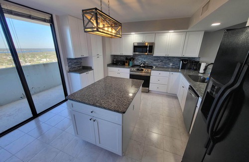 Daytona Beach Condo | Oceanfront 3BR Penthouse with Pool & Spa - Sleeps 12