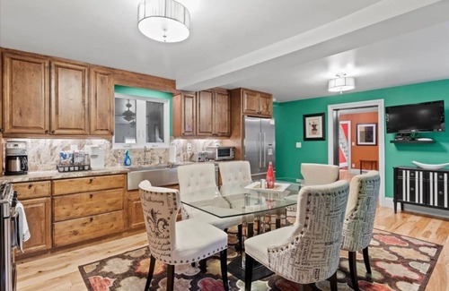 Seneca Falls House | Modern Getaway with Lake Access & Kids’ Amenities
