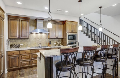 Sandpoint House | Lakefront Retreat for 14 with Pool & Hot Tub - Seasons at Sandpoint