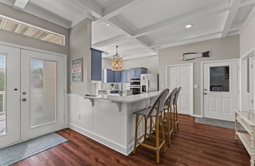 Crystal Shores House | Spacious Stay for 16, Steps to Beach with Private Pool