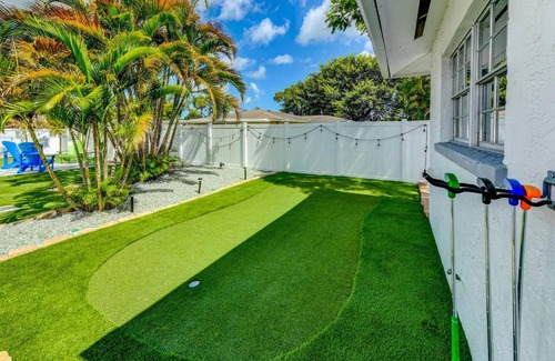 Bradenton House | Family-Friendly Pool House with Spa Near the Beach