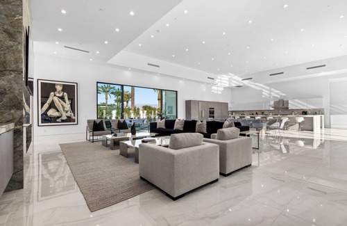 Indio Villa | Sleeps 17 | Indio Escape w/Pool, Putting Green, Hot Tub | Bravo Villa #6
