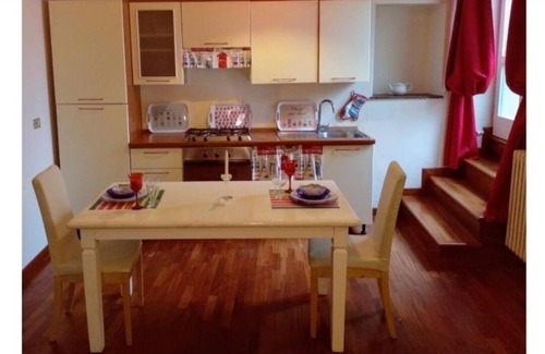Verona City Centre Apartment | Perfect Getaway: Juliet House with Fast WiFi & Aircon