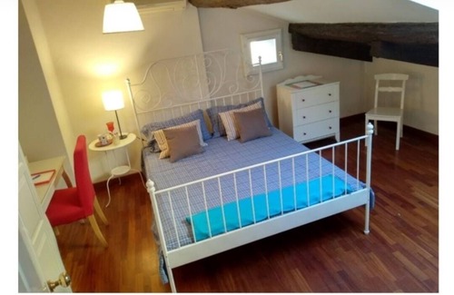 Verona City Centre Apartment | Perfect Getaway: Juliet House with Fast WiFi & Aircon