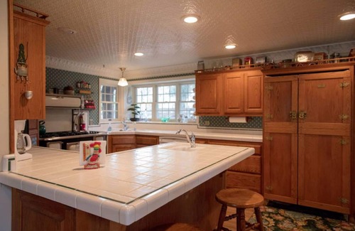 Orange House | Spacious Ranch Retreat for 20+ Near Disneyland & Beach