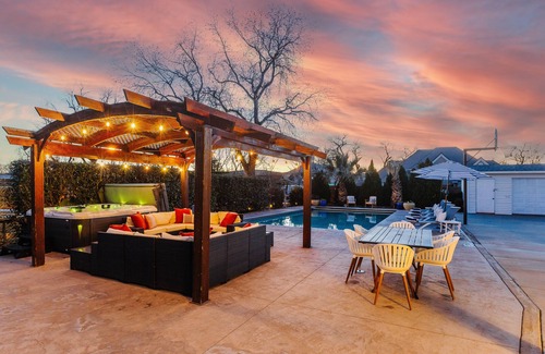 Hurricane House | Spacious Retreat with Private Pool Near Zion National Park