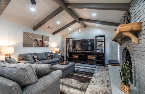 Bay Area House | Sleeps 33 - Oceanfront Luxury on Ocean Drive