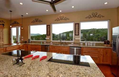 Utopia House | Discover a Private Pool Retreat Near Garner State Park