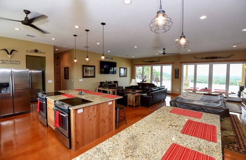 Utopia House | Discover a Private Pool Retreat Near Garner State Park