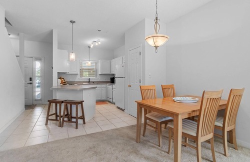 Navarre House | Family-Friendly Retreat: 2 Bedrooms, Pool & Beach Access